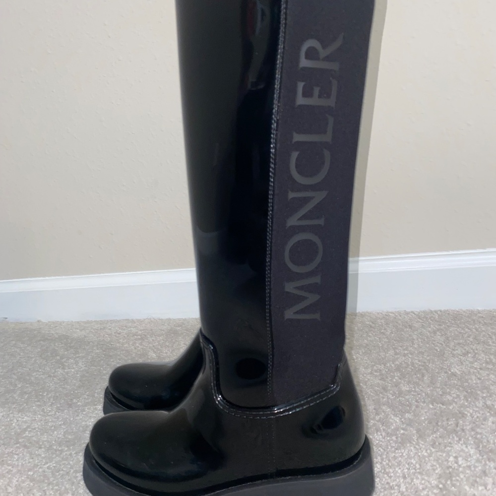 Moncler - Picture 8 of 8